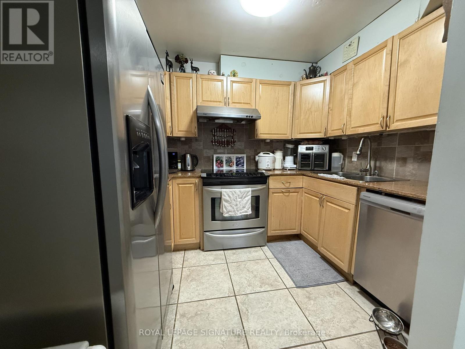 1195 Lakeshore Road E, Mississauga, Ontario  L5E 1G1 - Photo 10 - W12745010