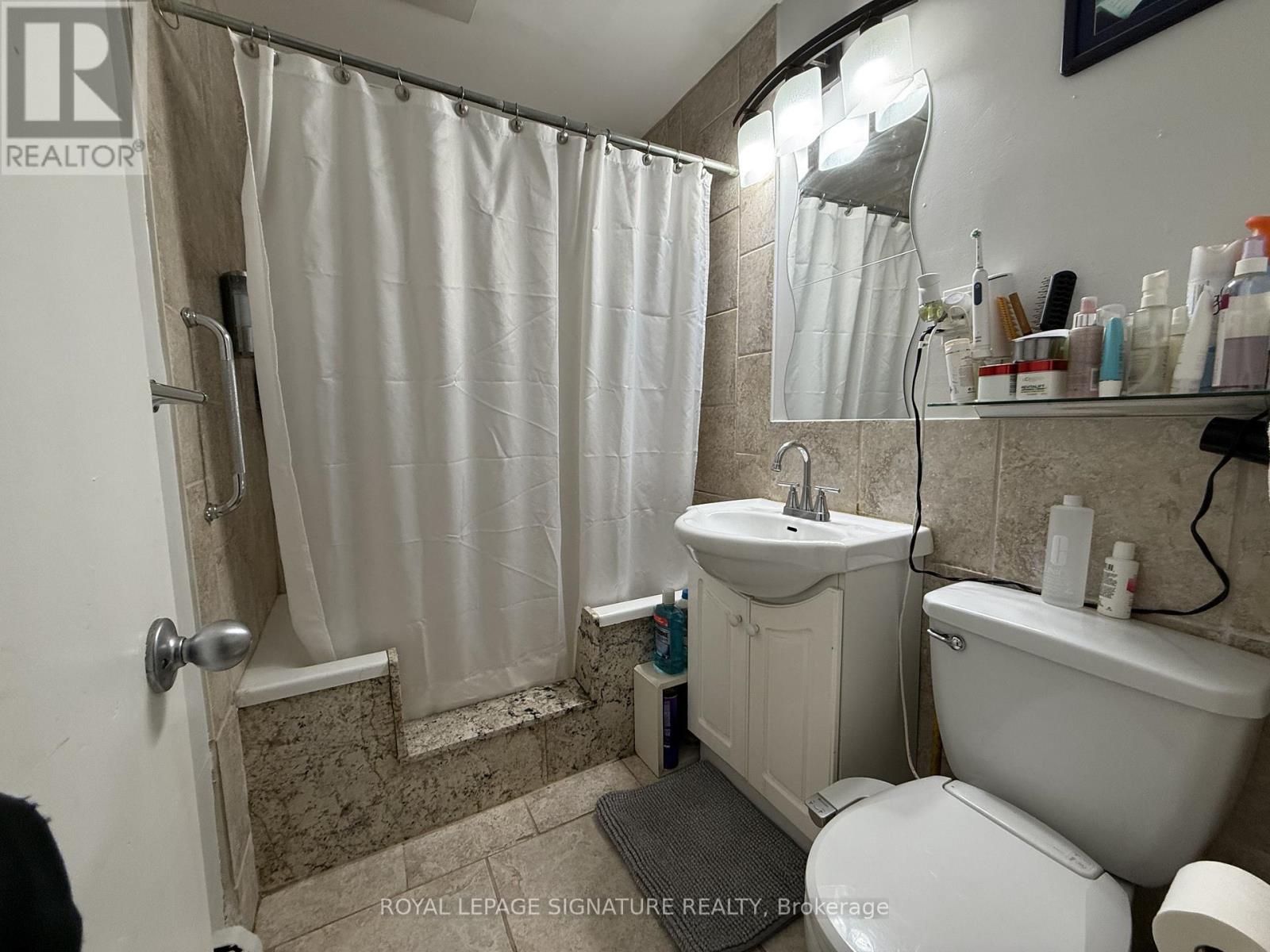 1195 Lakeshore Road E, Mississauga, Ontario  L5E 1G1 - Photo 12 - W12745010