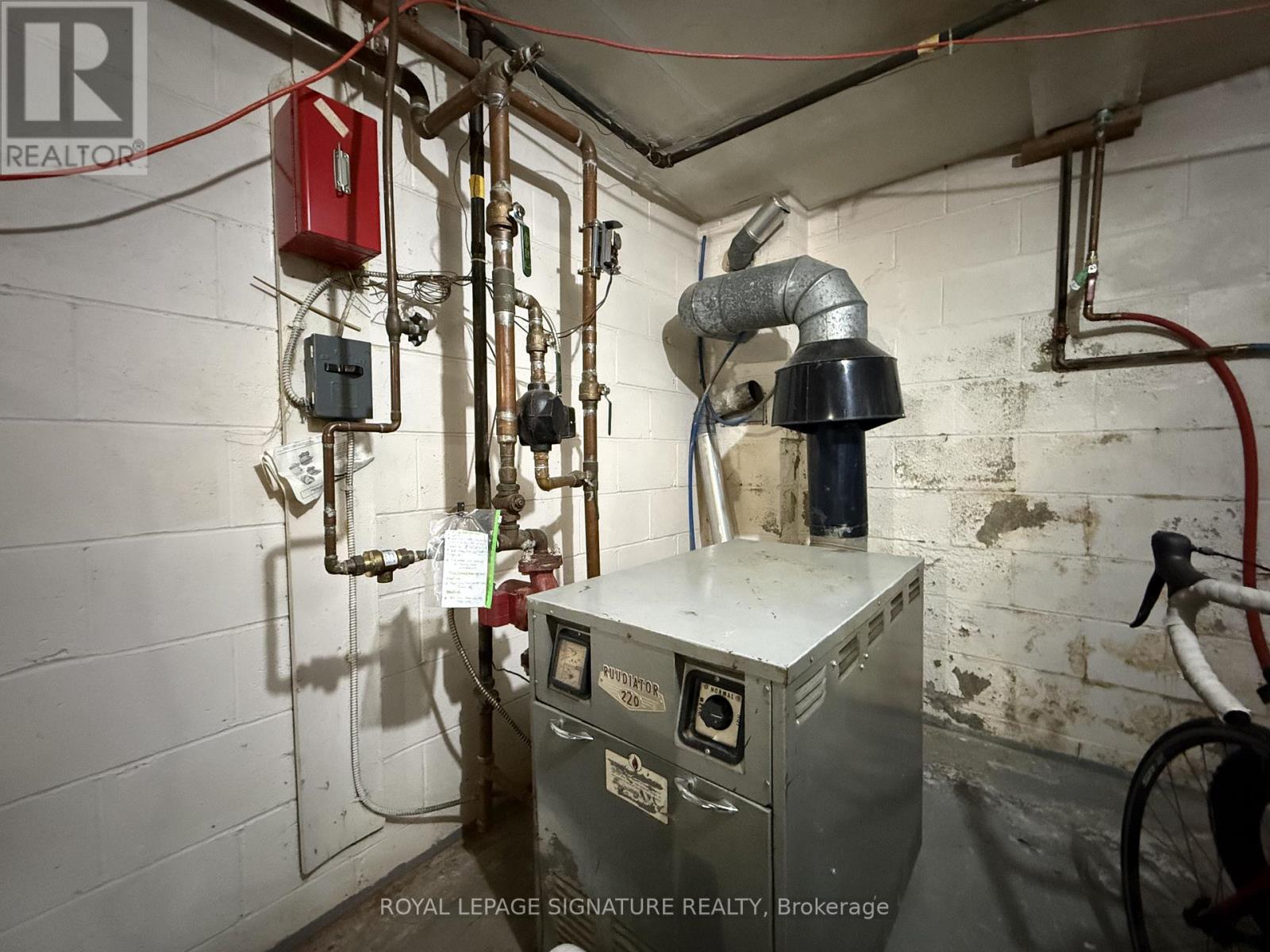 1195 Lakeshore Road E, Mississauga, Ontario  L5E 1G1 - Photo 30 - W12745010