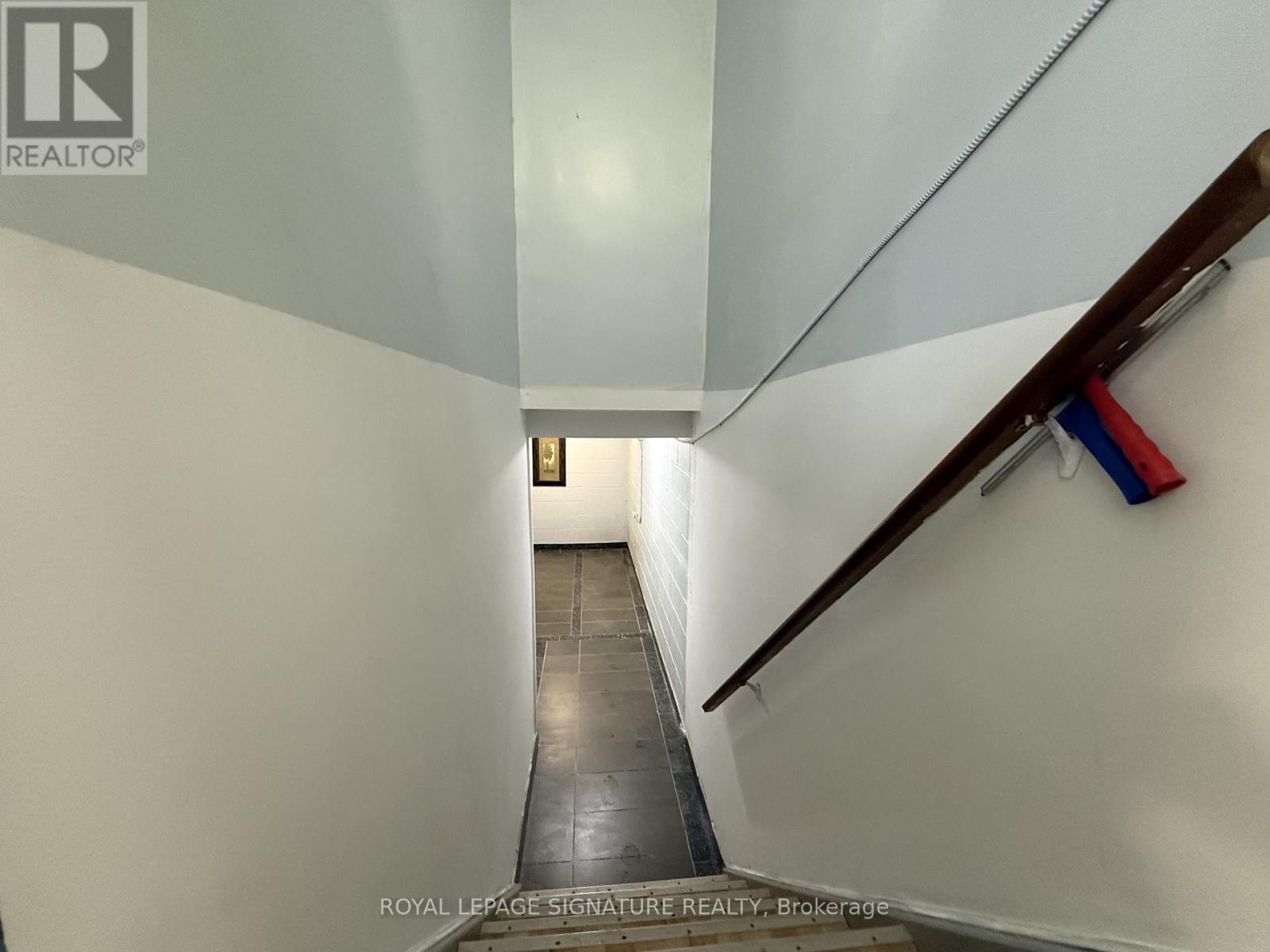 1195 Lakeshore Road E, Mississauga, Ontario  L5E 1G1 - Photo 14 - W12745010