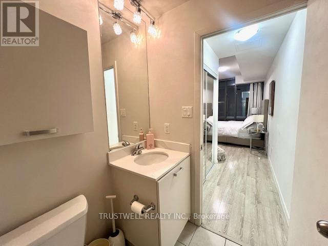 2601 - 38 Grenville Street, Toronto, Ontario  M4Y 1A5 - Photo 10 - C12759662