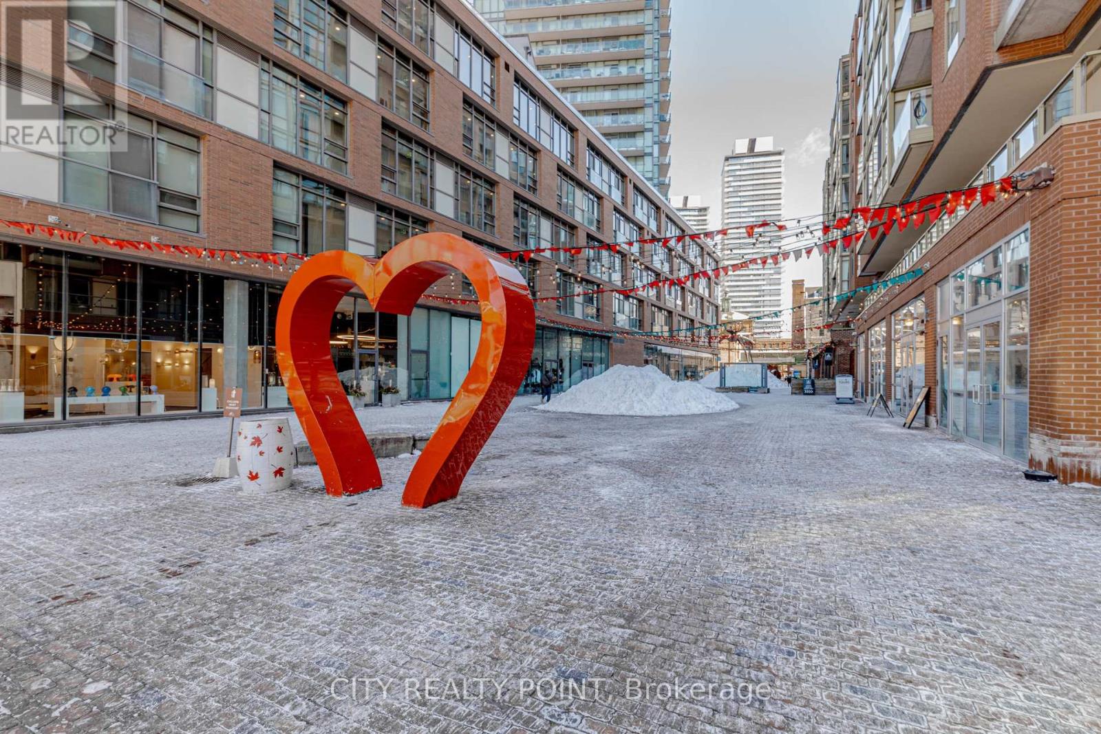 916 - 35 Parliament Street, Toronto, Ontario  M5A 0Z5 - Photo 2 - C12759676