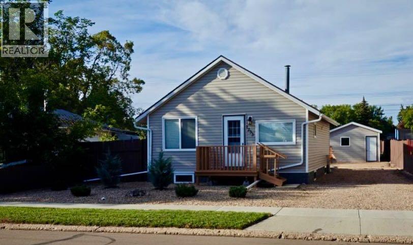 1233 6 Avenue, Wainwright, Alberta  T9W 1G2 - Photo 24 - A2277690