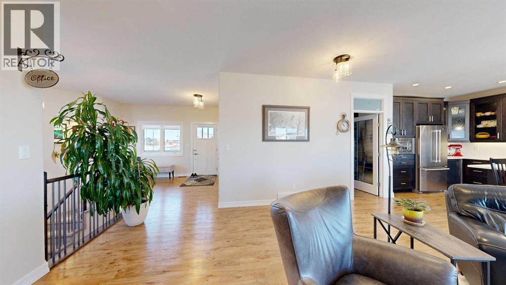 4020 Monarch Way, Stettler, Alberta  T4K 1M4 - Photo 20 - A2283492
