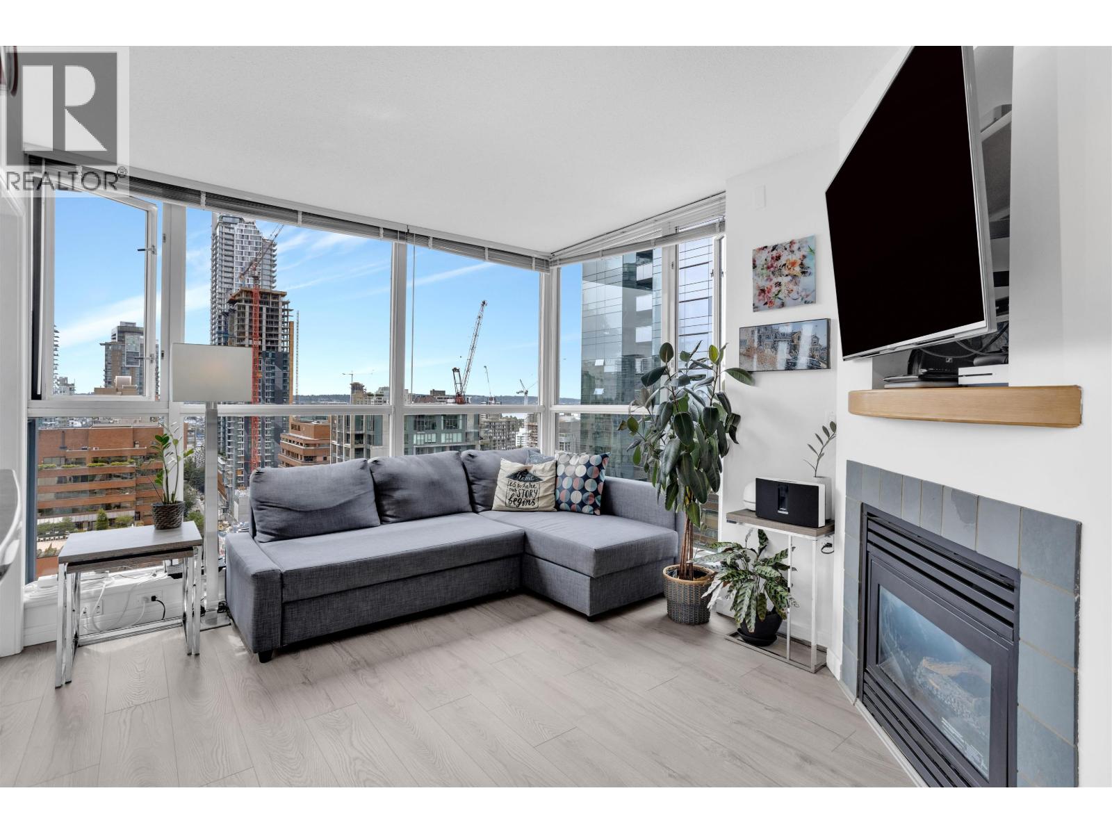 2507 1068 Hornby Street, Vancouver, British Columbia  V6Z 2Y7 - Photo 3 - R3086692