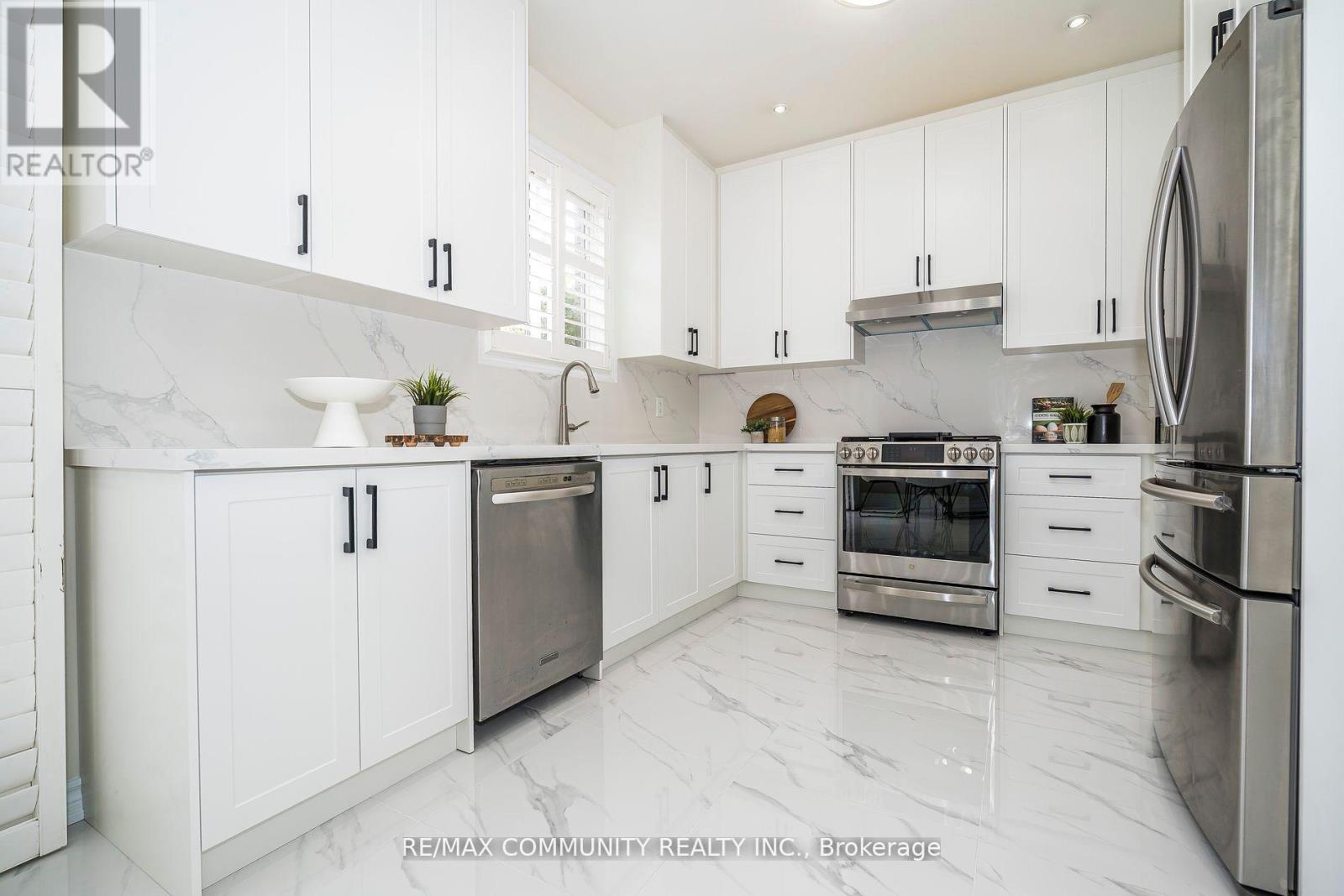 7 CRAGG CRESCENT, Ajax, Ontario