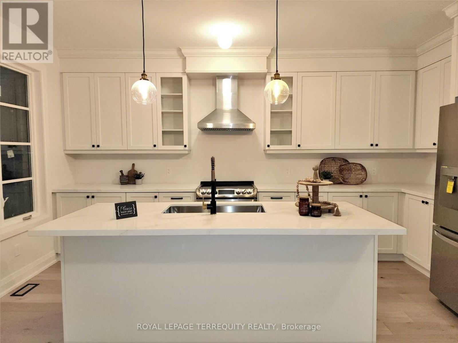 1832 Stallion Chase, Pickering, Ontario  L1V 0E7 - Photo 11 - E12759712