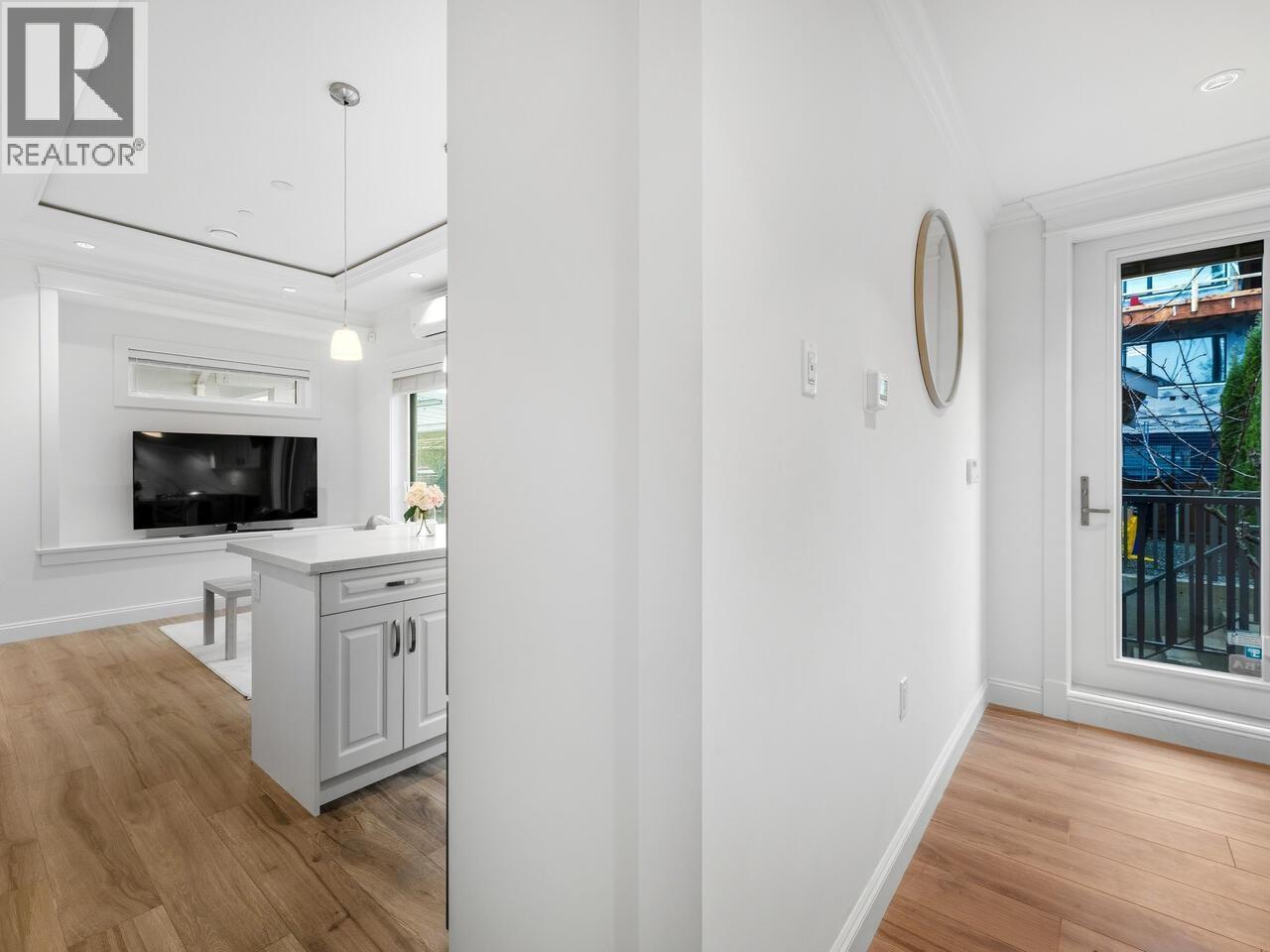 5095 Moss Street, Vancouver, British Columbia  V5R 3T6 - Photo 2 - R3086698