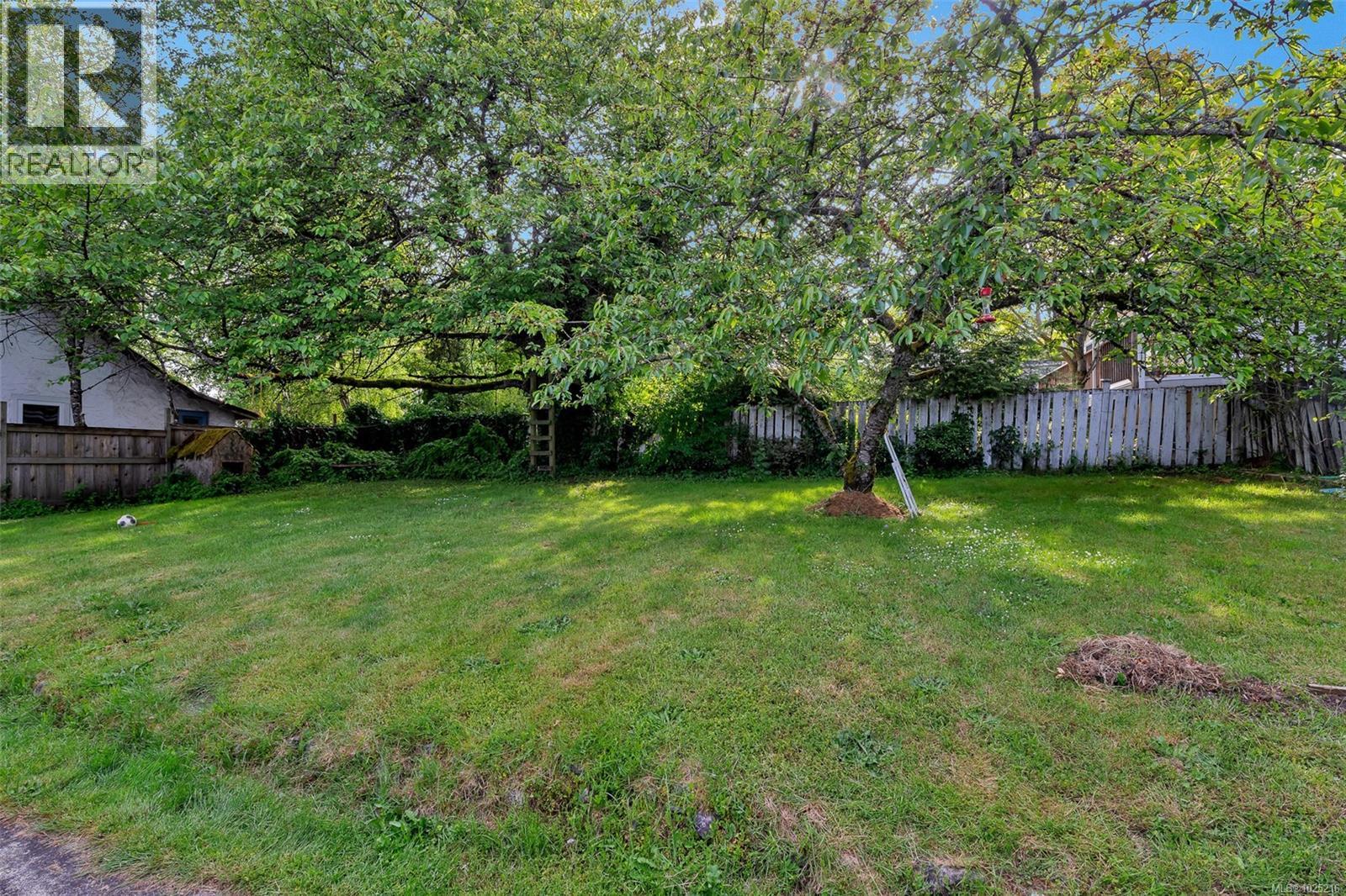 307, 311,315 Holly Ave, Nanaimo, British Columbia  V9S 3M3 - Photo 6 - 1025216