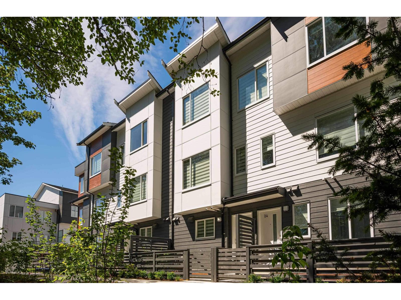 37 9652 162a Street, Surrey, British Columbia  V4N 2E4 - Photo 2 - R3086700