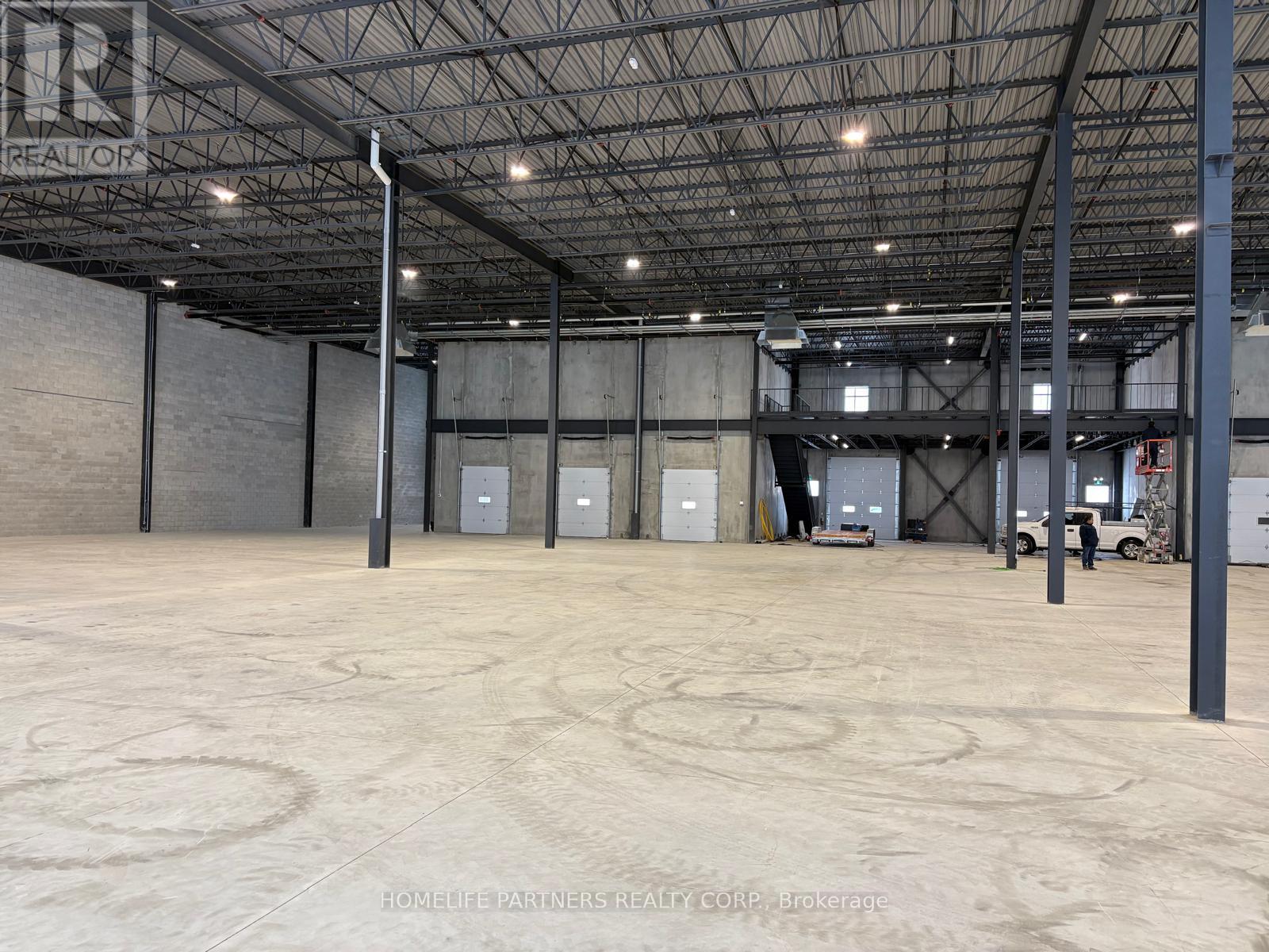 1 - 420 Addison Hall Circle, Aurora, Ontario  L4G 3H9 - Photo 11 - N12759656