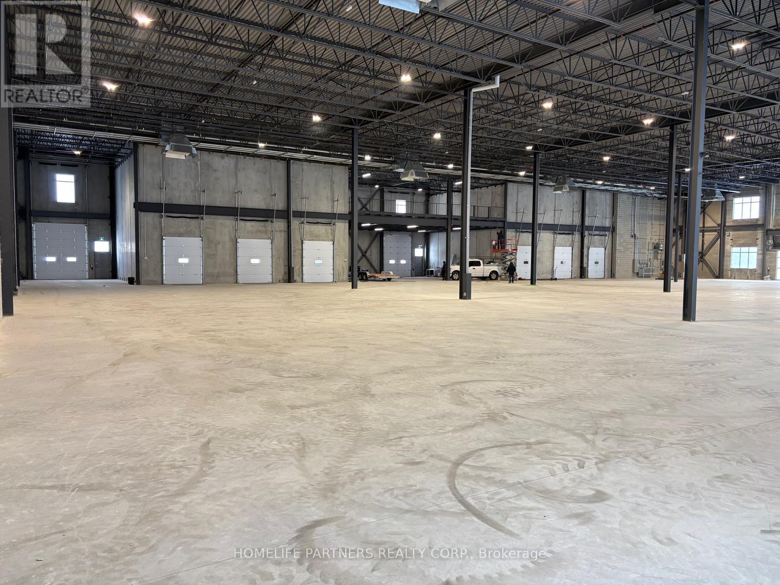 1 - 420 Addison Hall Circle, Aurora, Ontario  L4G 3H9 - Photo 6 - N12759656