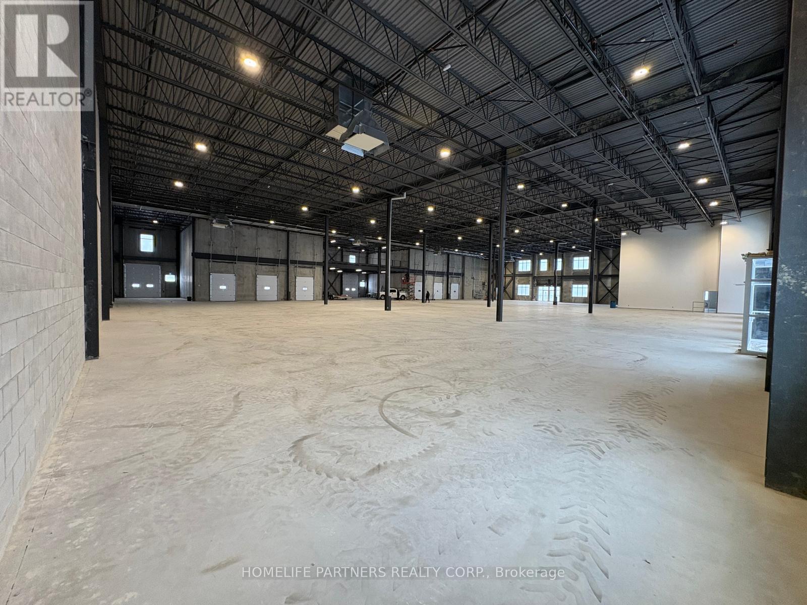 1 - 420 Addison Hall Circle, Aurora, Ontario  L4G 3H9 - Photo 7 - N12759656