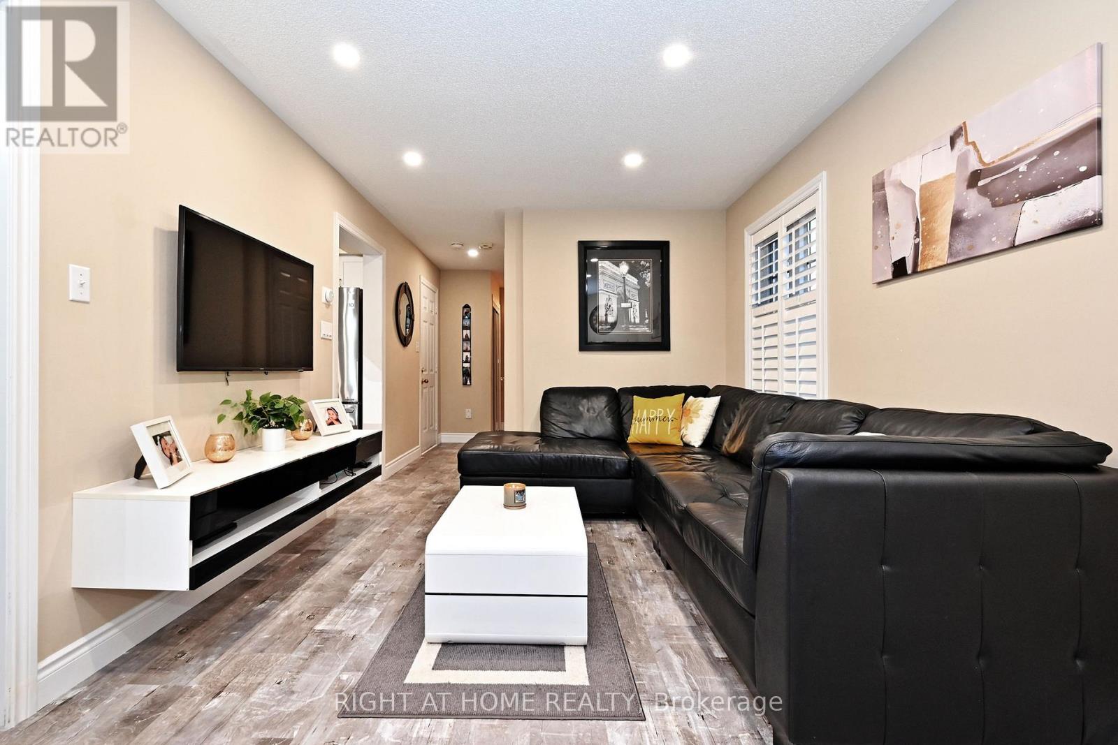 73 Bloomgate Crescent, Richmond Hill, Ontario  L4E 3Z1 - Photo 14 - N12759684