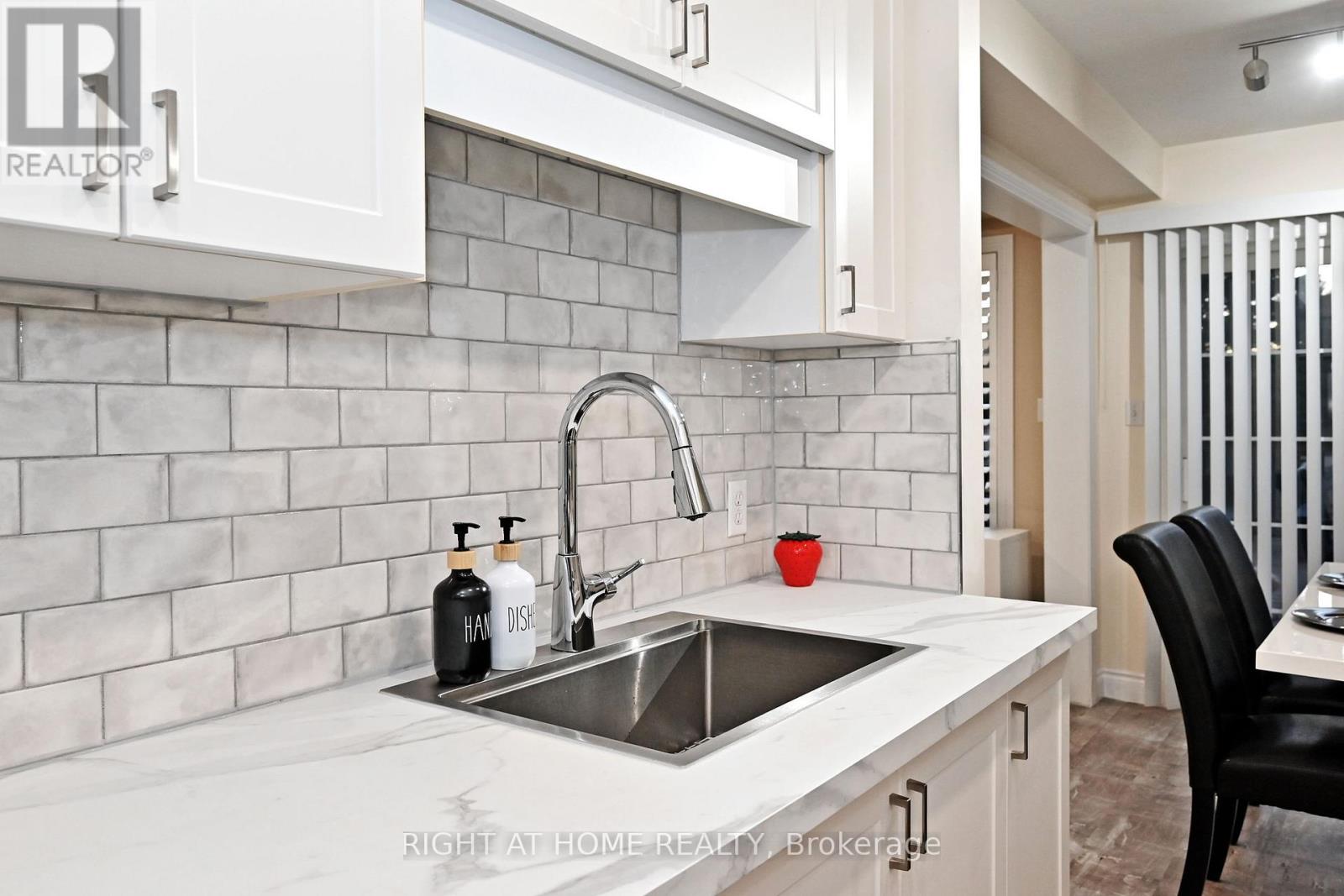 73 Bloomgate Crescent, Richmond Hill, Ontario  L4E 3Z1 - Photo 22 - N12759684