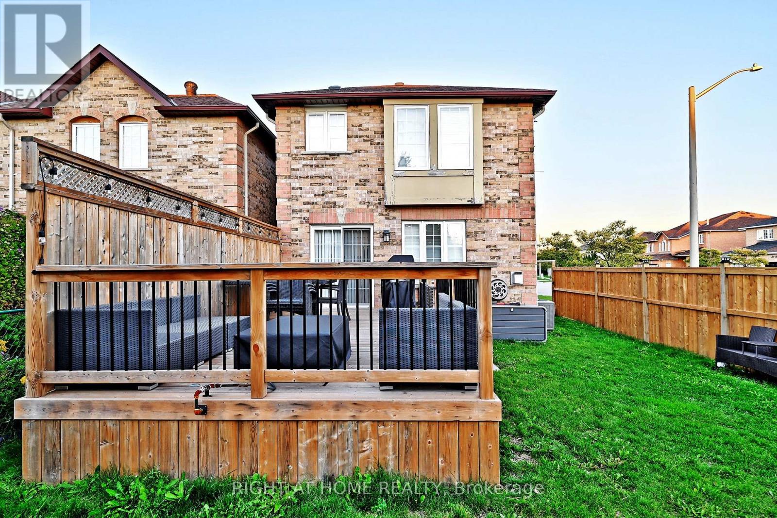 73 Bloomgate Crescent, Richmond Hill, Ontario  L4E 3Z1 - Photo 47 - N12759684