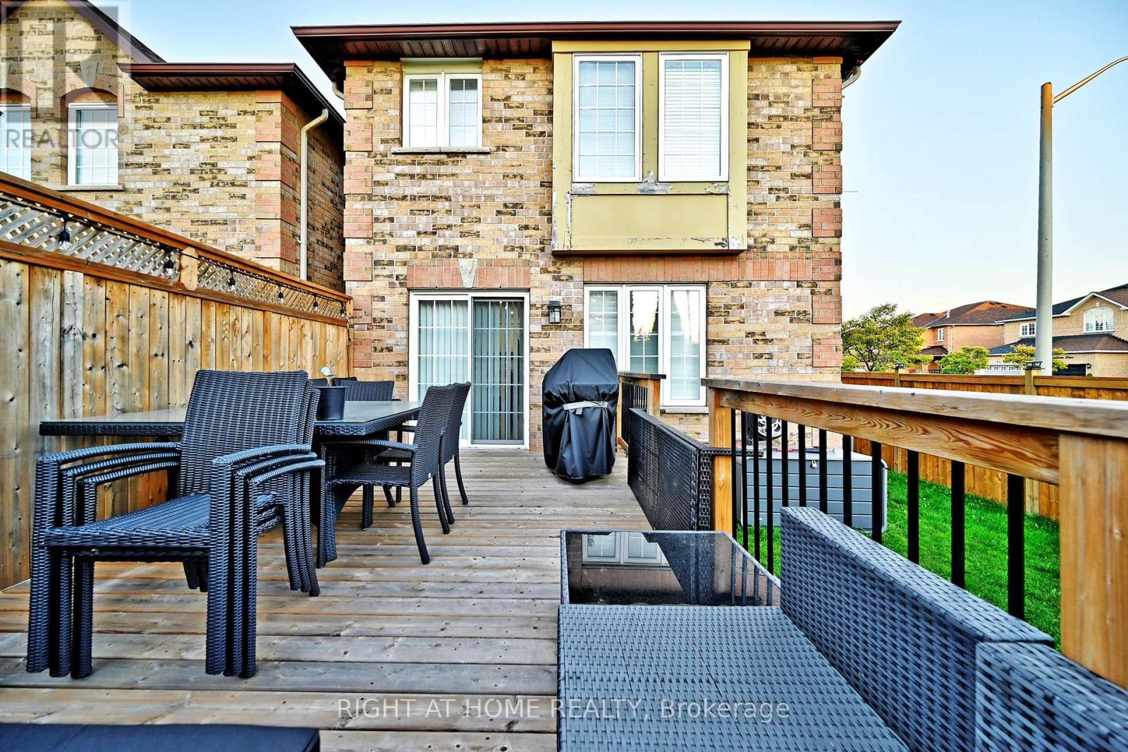 73 Bloomgate Crescent, Richmond Hill, Ontario  L4E 3Z1 - Photo 50 - N12759684