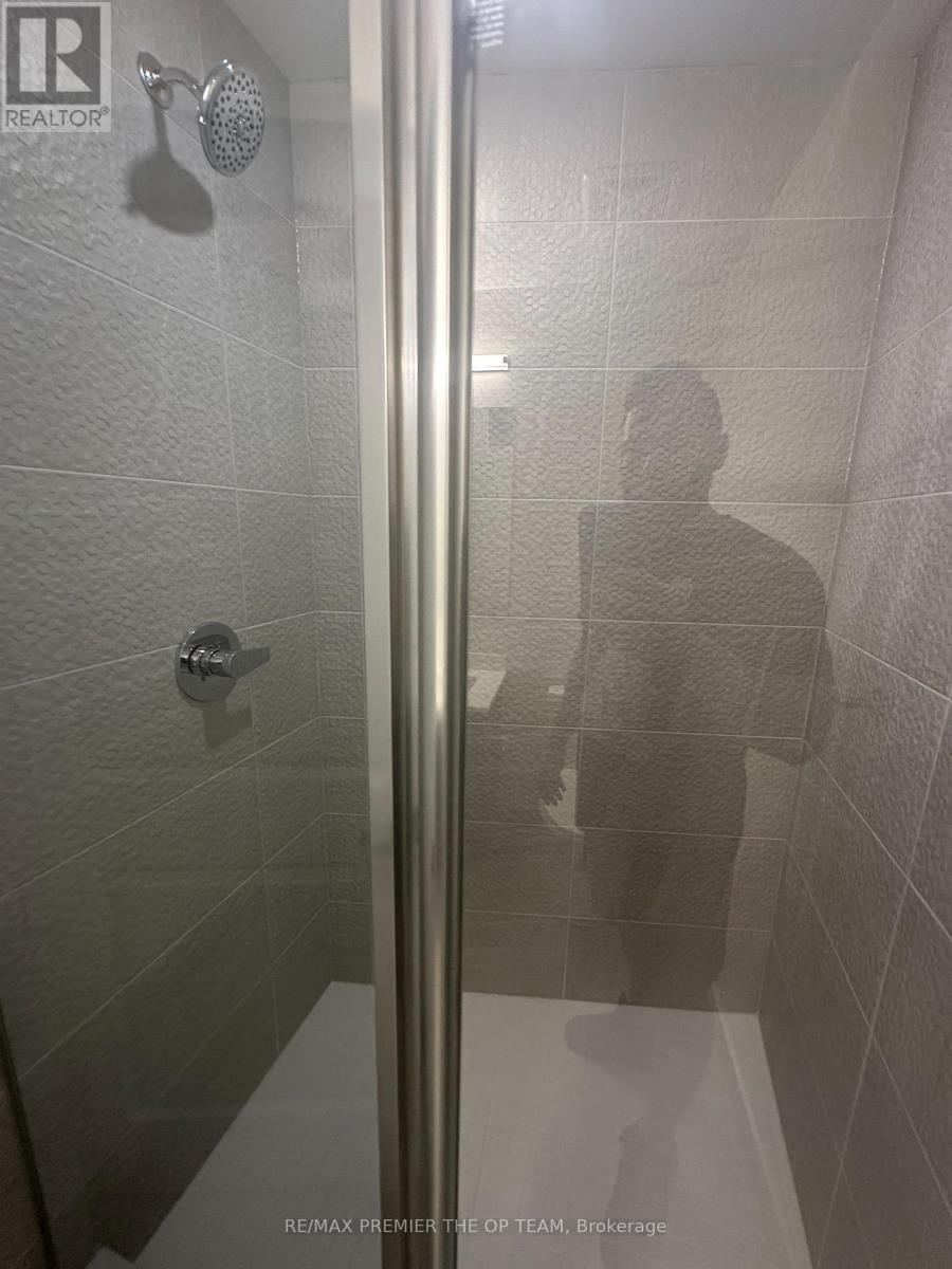 403 - 30 Upper Mall Way, Vaughan, Ontario  L4J 0L7 - Photo 10 - N12759696