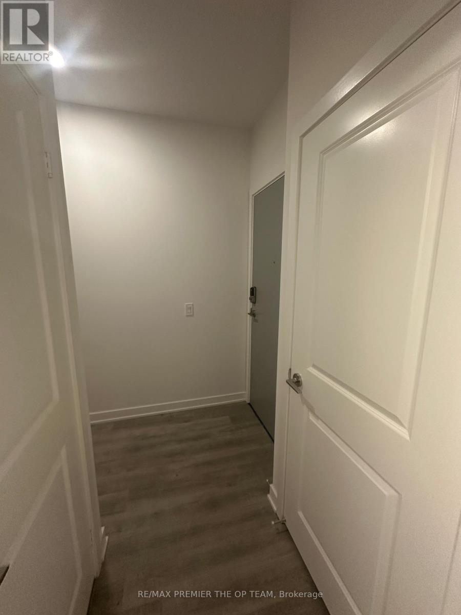 403 - 30 Upper Mall Way, Vaughan, Ontario  L4J 0L7 - Photo 11 - N12759696