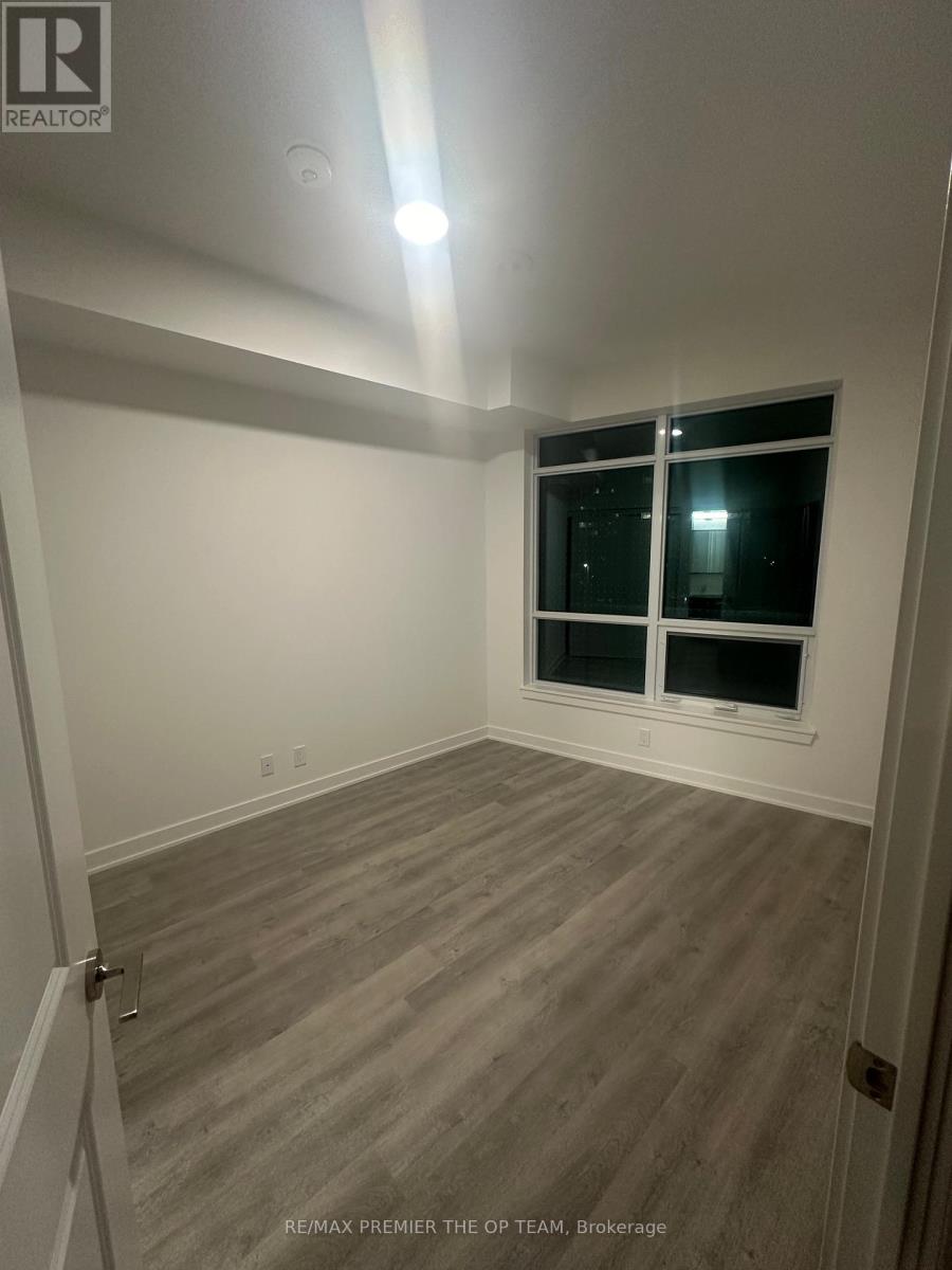 403 - 30 Upper Mall Way, Vaughan, Ontario  L4J 0L7 - Photo 2 - N12759696