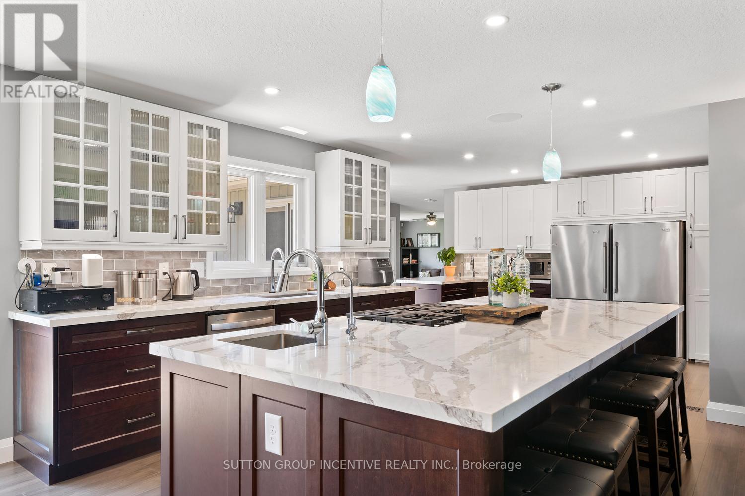 1277 Sunnidale Road, Springwater, Ontario  L4M 4S4 - Photo 5 - S12759654