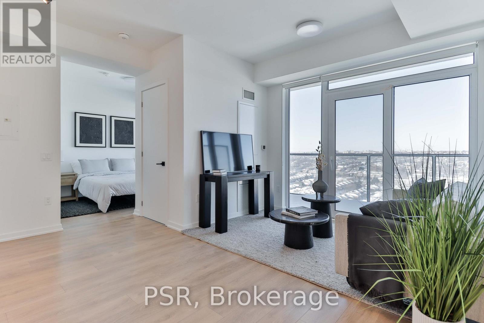 1905 - 1285 Dupont Street N, Toronto, Ontario  M6H 0E3 - Photo 4 - W12759708