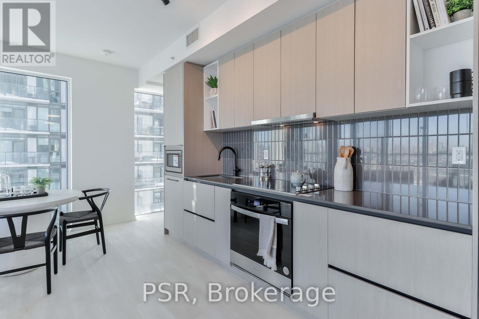 2402 - 1285 Dupont Street N, Toronto, Ontario  M6H 0E3 - Photo 12 - W12759716