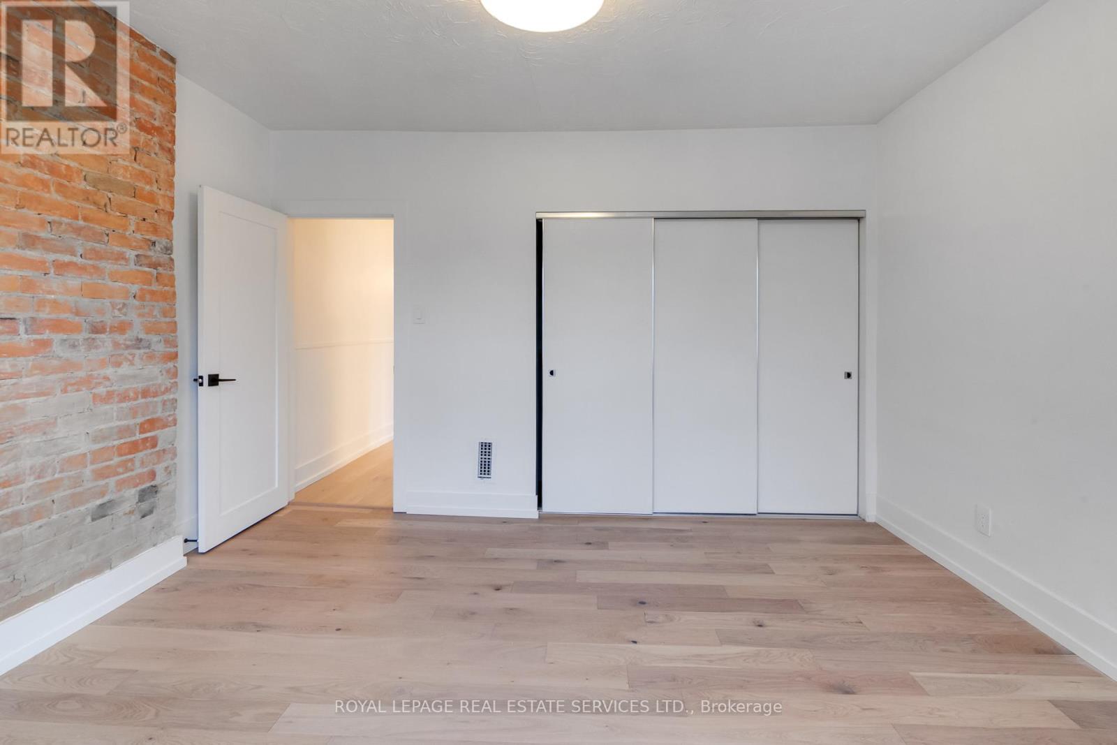 954 Shaw Street, Toronto, Ontario  M6G 3M6 - Photo 19 - W12759730