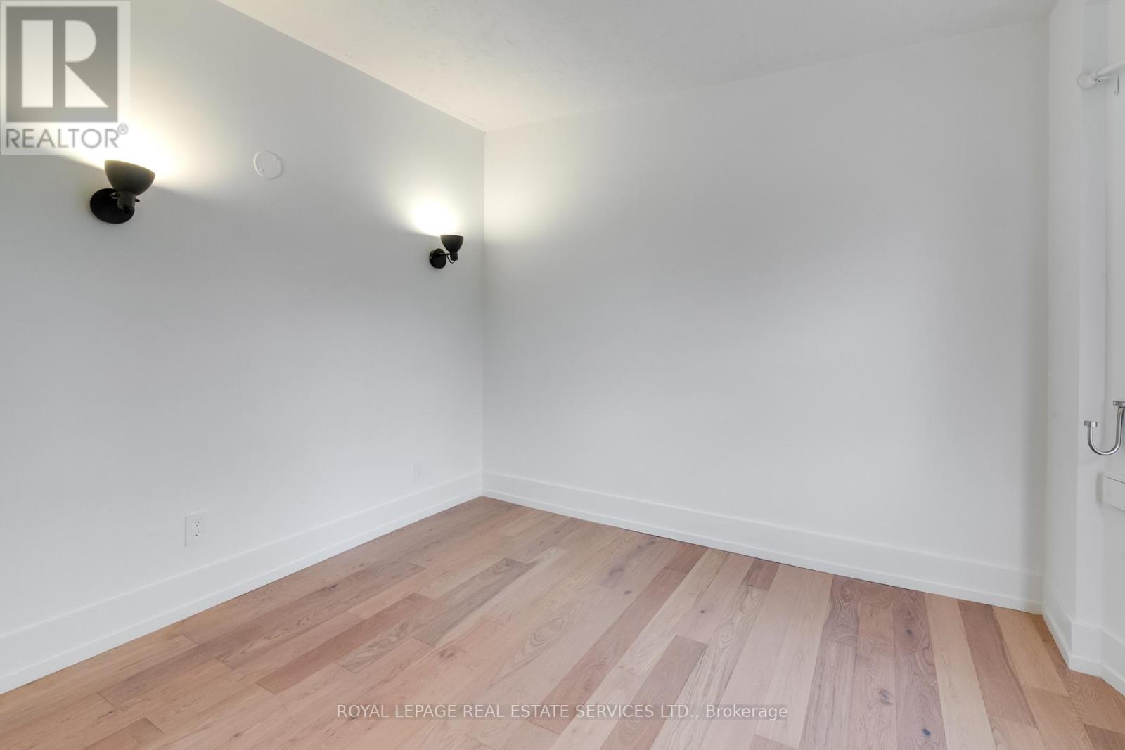 954 Shaw Street, Toronto, Ontario  M6G 3M6 - Photo 23 - W12759730