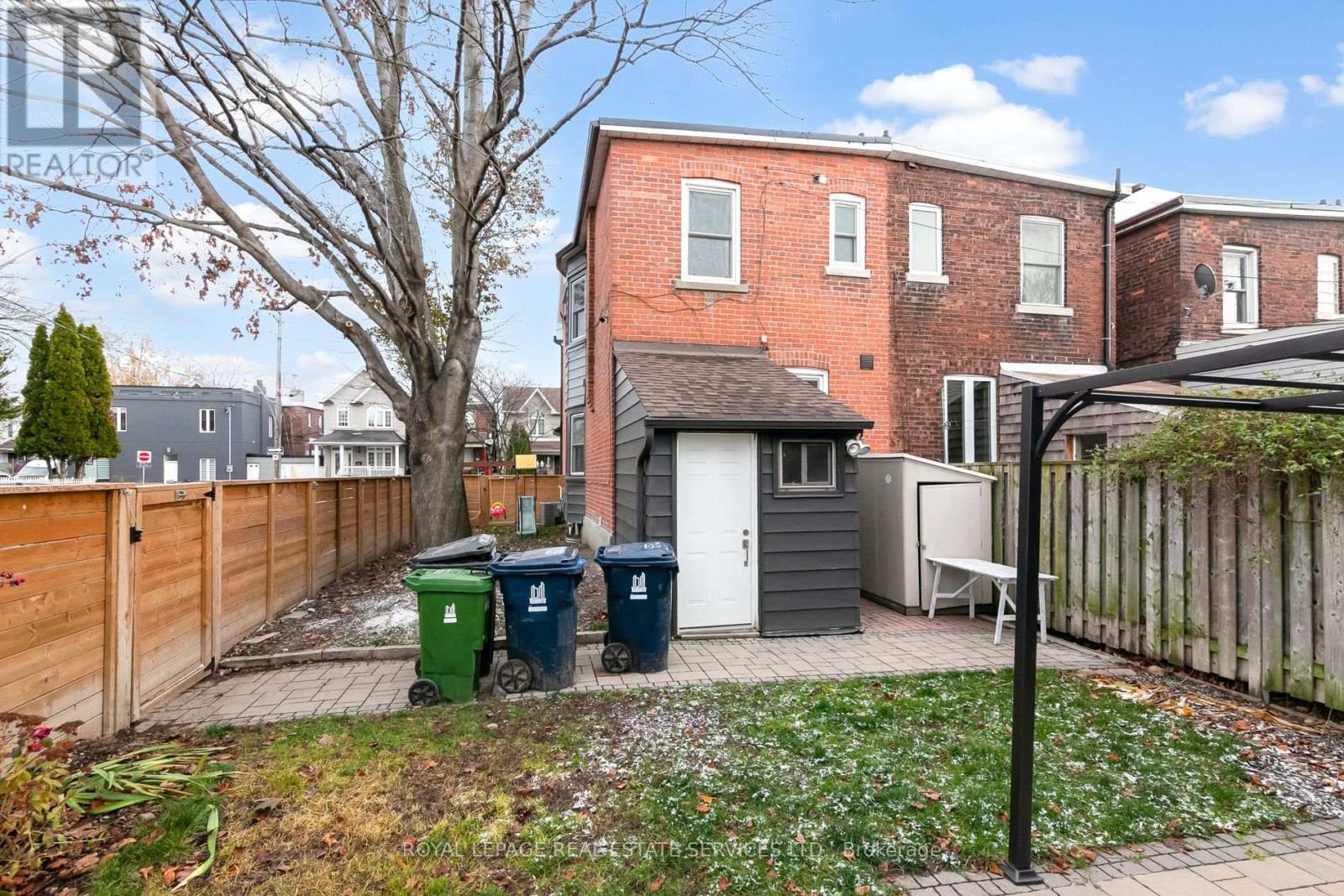 954 Shaw Street, Toronto, Ontario  M6G 3M6 - Photo 37 - W12759730