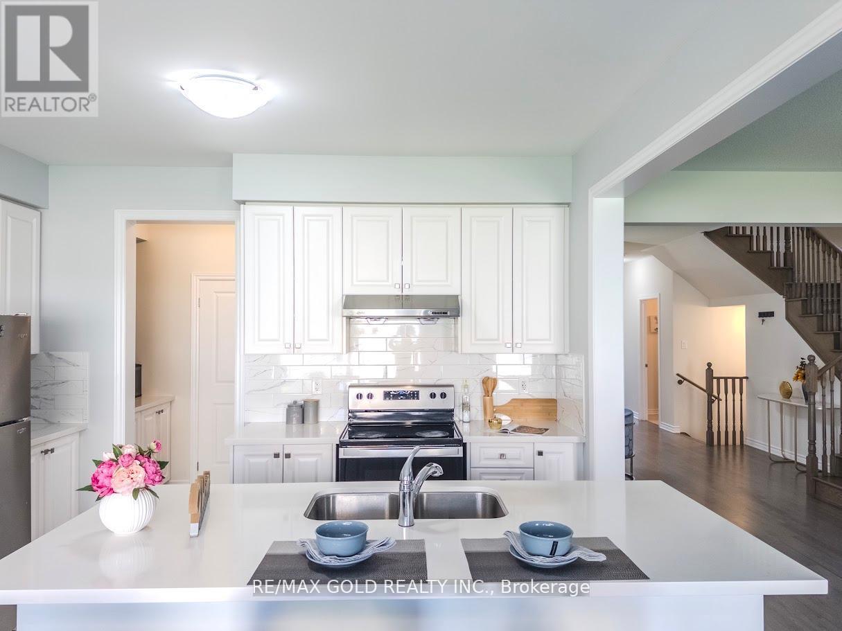 119 Petch Avenue, Caledon, Ontario  L7C 1Z9 - Photo 8 - W12759732