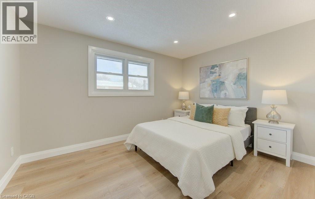 402 Heritage Drive, Kitchener, Ontario  N2B 3M9 - Photo 16 - 40802185