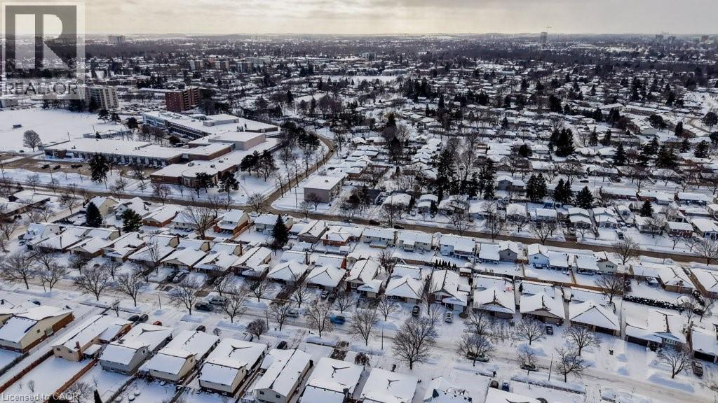 402 Heritage Drive, Kitchener, Ontario  N2B 3M9 - Photo 36 - 40802185