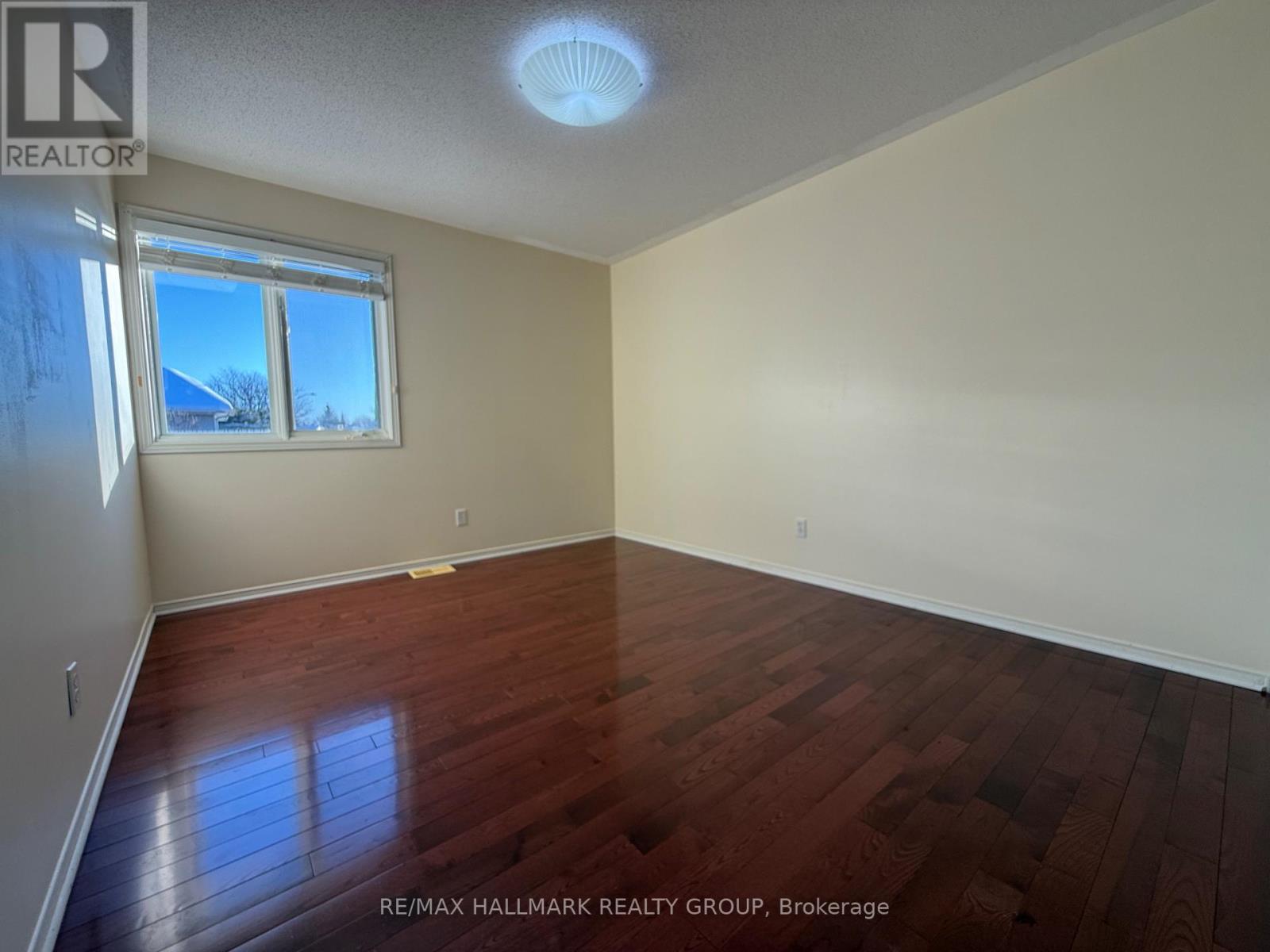 2 Kentsdale Drive, Ottawa, Ontario  K2G 6K2 - Photo 25 - X12604338