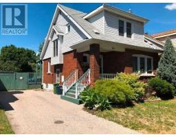 76 WEXFORD AVENUE S, Hamilton, Ontario