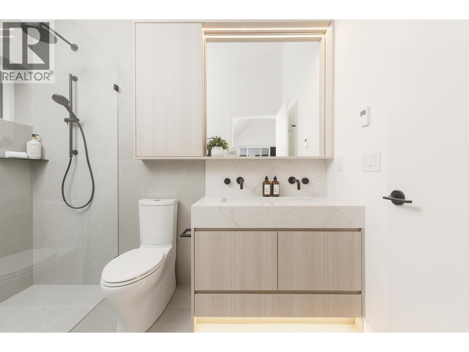 2 2755 W 11th Avenue, Vancouver, British Columbia  V6K 2L8 - Photo 18 - R3085813