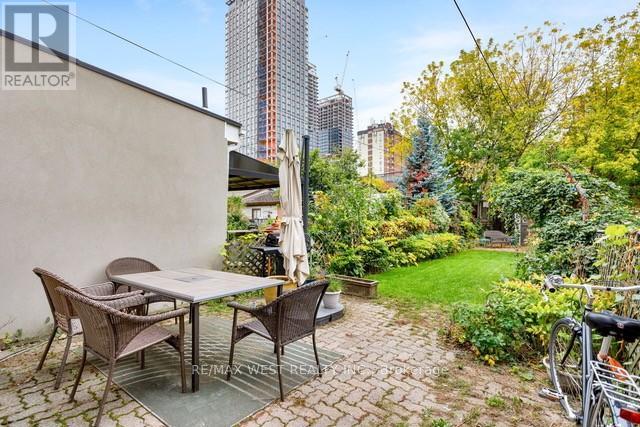 524 Gladstone Avenue, Toronto, Ontario  M6H 3J2 - Photo 21 - W12758744