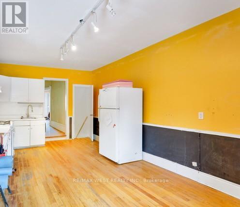 524 Gladstone Avenue, Toronto, Ontario  M6H 3J2 - Photo 10 - W12758744