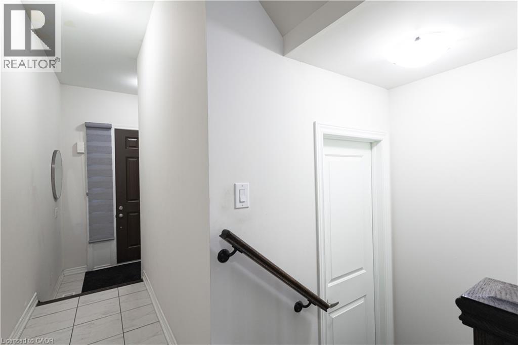 8 Grassbourne Avenue, Kitchener, Ontario  N2R 0R1 - Photo 5 - 40802988