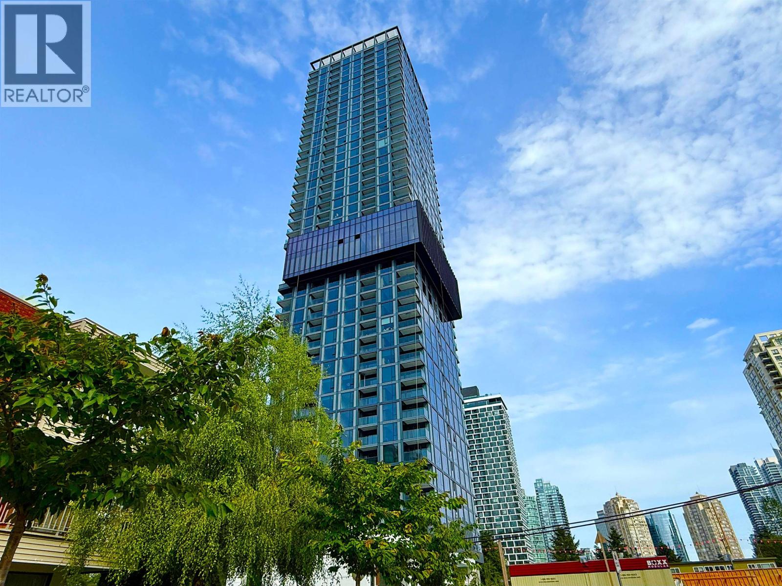 807 5987 WILSON AVENUE, Burnaby, British Columbia