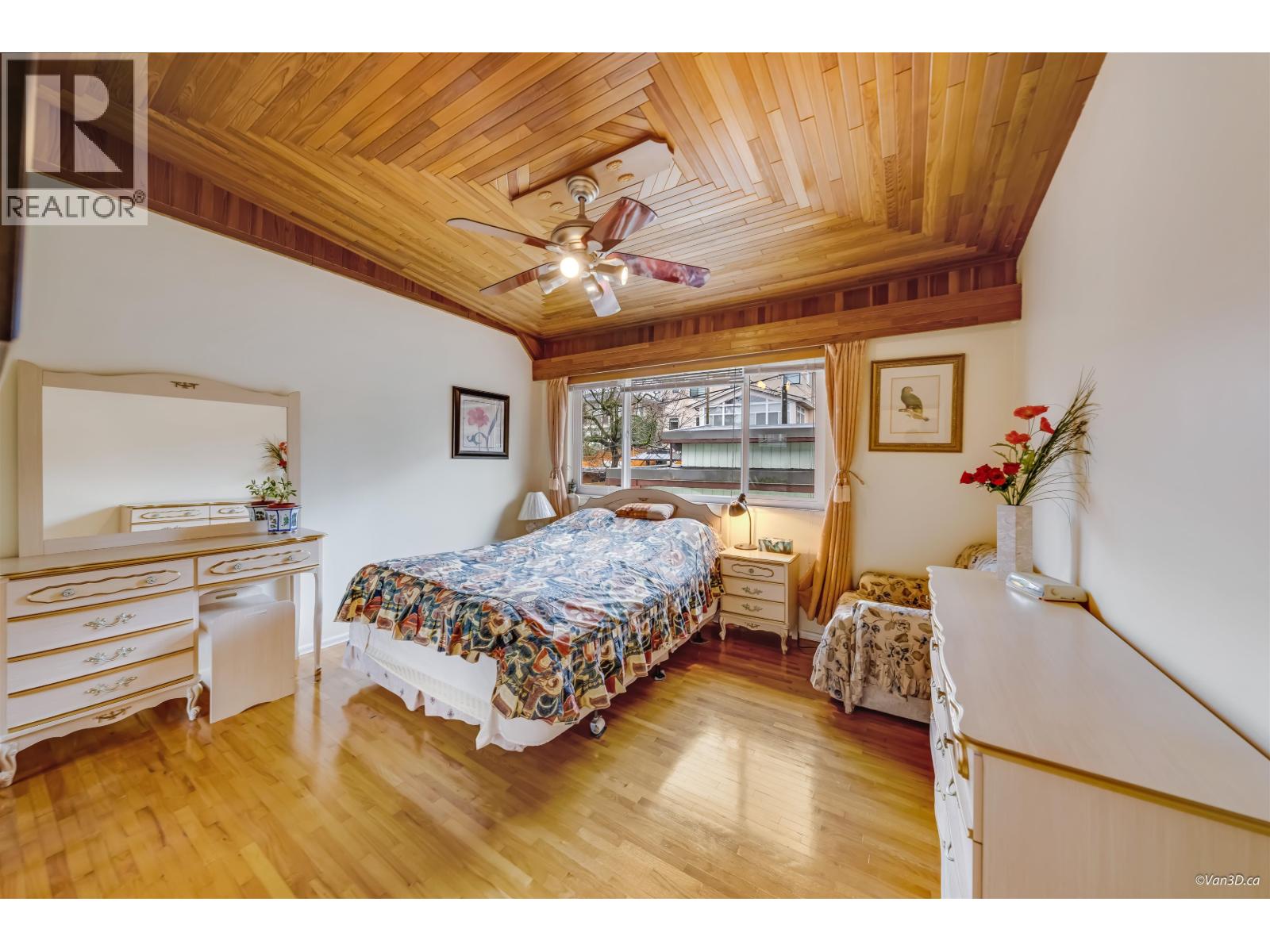 4646 Charlotte Court, Burnaby, British Columbia  V5G 2R8 - Photo 10 - R3086684