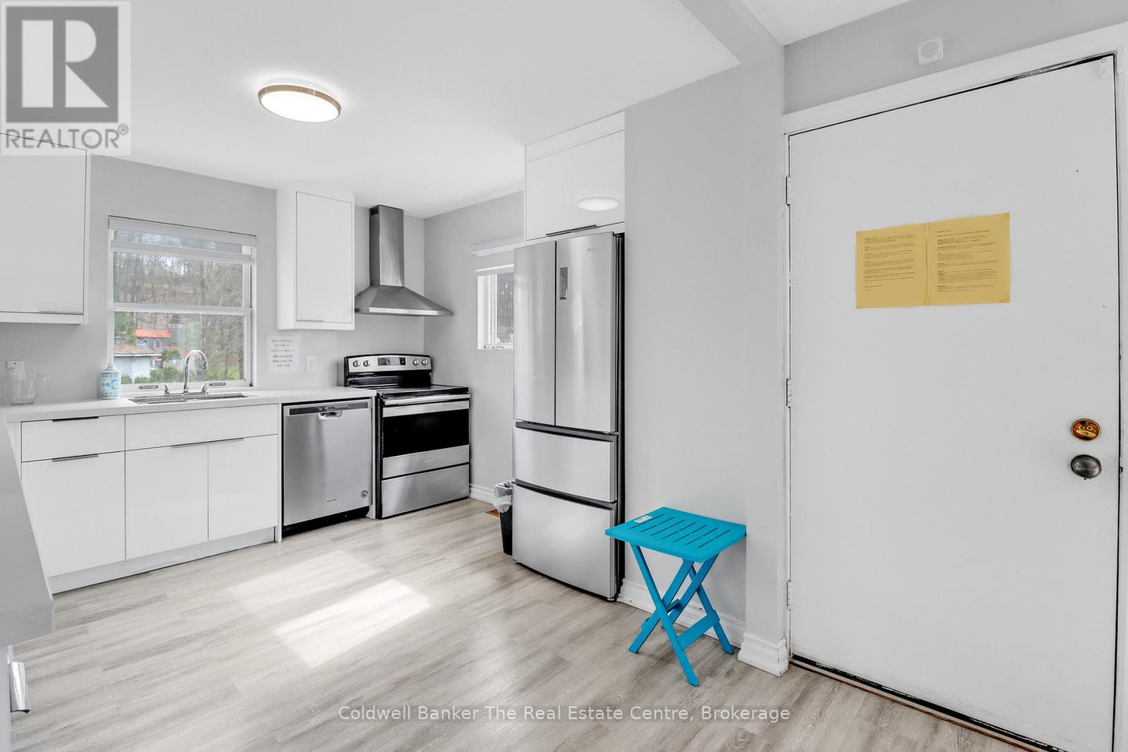 100 Readman Street, Gravenhurst, Ontario  P1P 1R2 - Photo 6 - X12759770