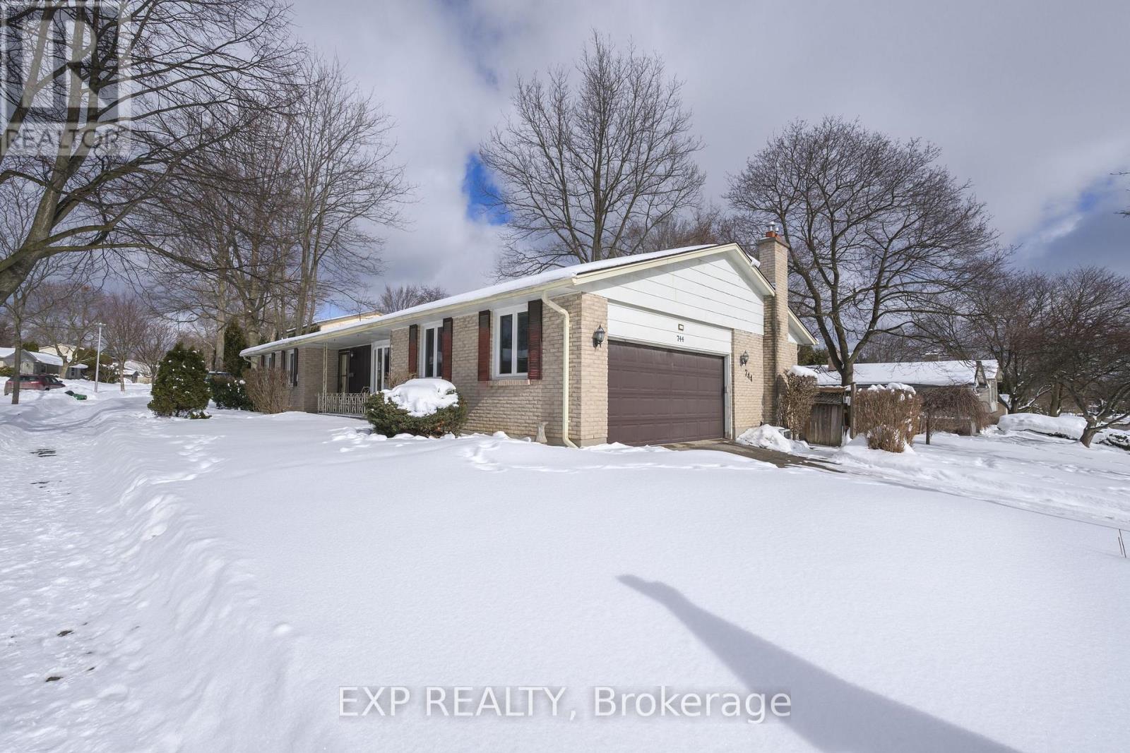 744 Barclay Road, London South, Ontario  N6K 1K7 - Photo 3 - X12759738