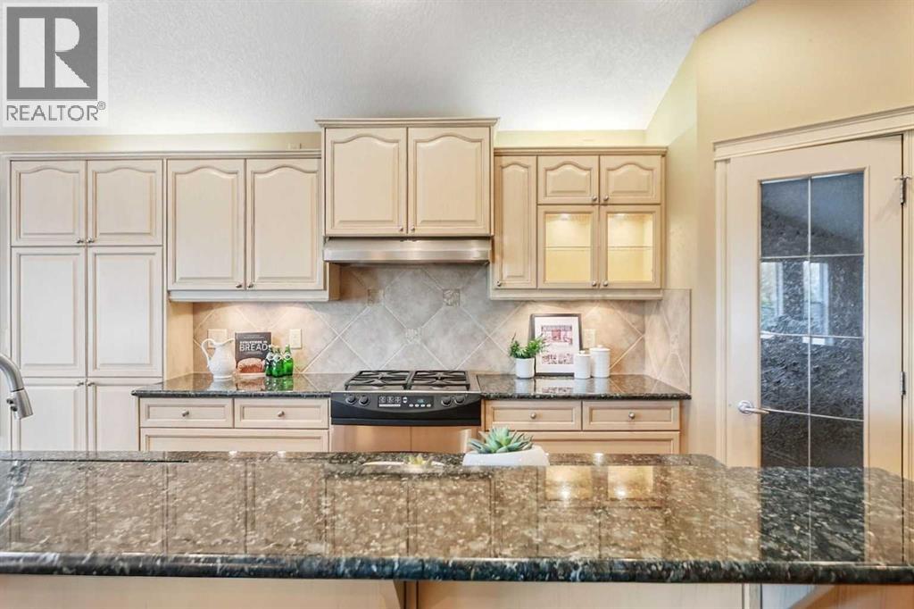 55 Billy Haynes Trail, Okotoks, Alberta  T1S 0P5 - Photo 18 - A2276830