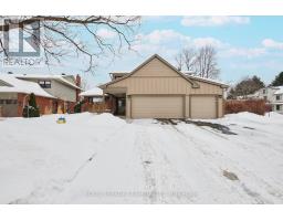 9 WOODTHRUSH GREEN, Ottawa, Ontario