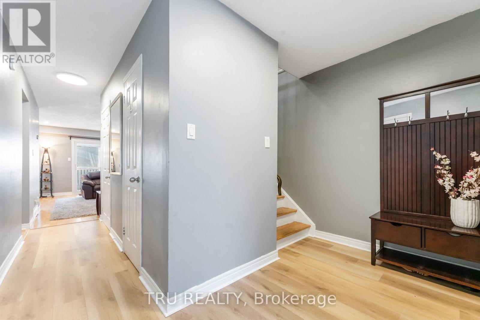 2 - 2960 Penny Drive, Ottawa, Ontario  K2B 6H5 - Photo 4 - X12759790