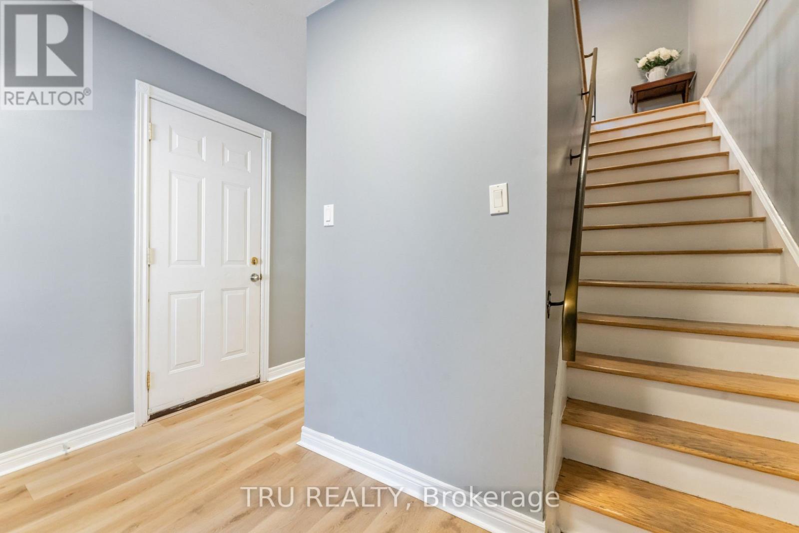 2 - 2960 Penny Drive, Ottawa, Ontario  K2B 6H5 - Photo 5 - X12759790