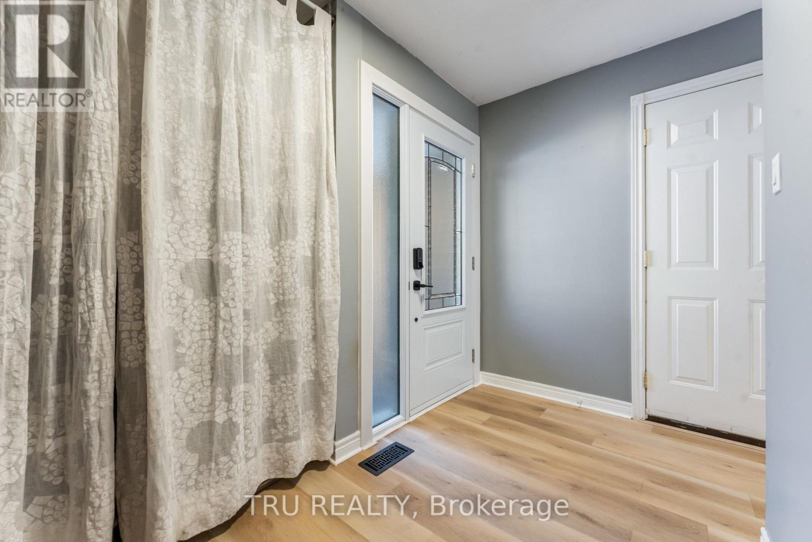 2 - 2960 Penny Drive, Ottawa, Ontario  K2B 6H5 - Photo 6 - X12759790