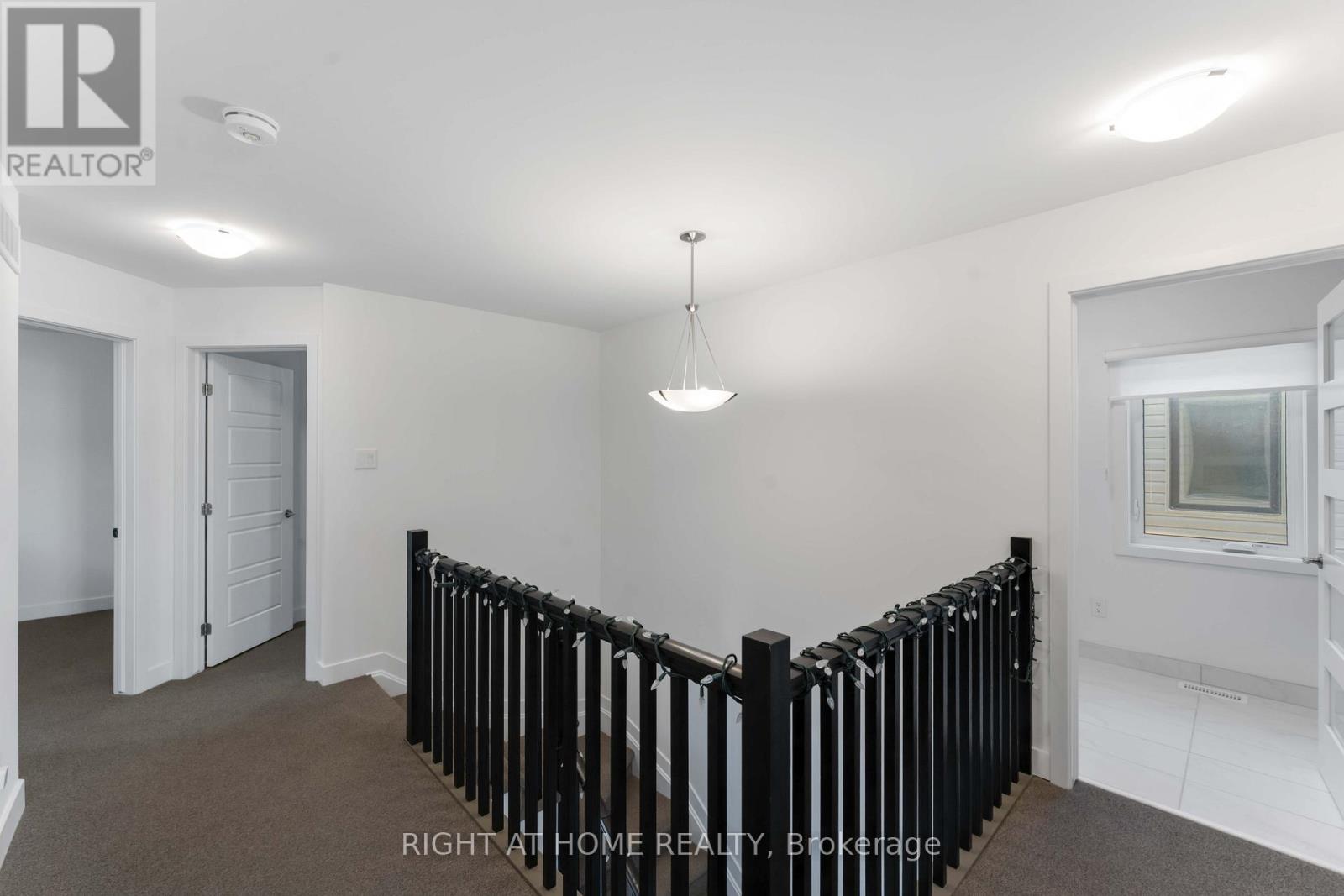 339 Shuttleworth Drive, Ottawa, Ontario  K1T 0T6 - Photo 16 - X12759794