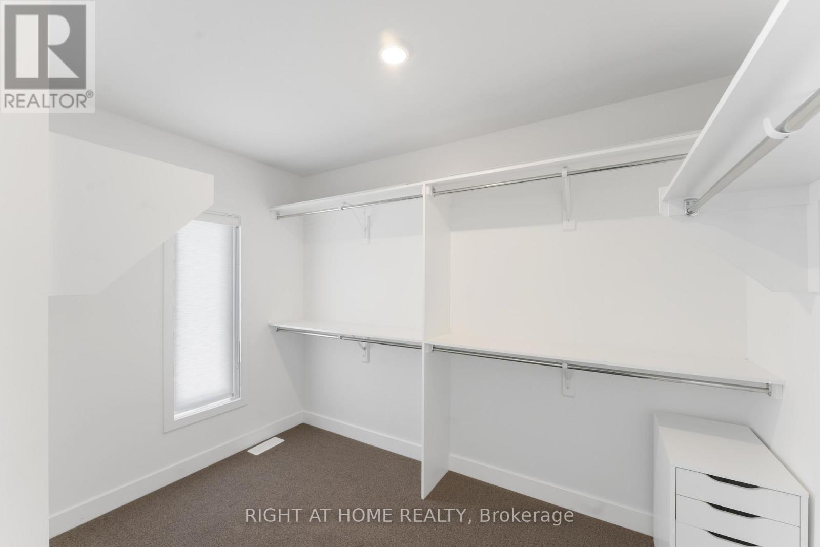 339 Shuttleworth Drive, Ottawa, Ontario  K1T 0T6 - Photo 18 - X12759794